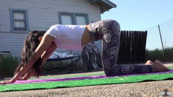 Sexy Yoga Pants Workout